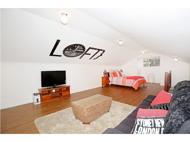 4 Willoughbridge Crescent, Erskine WA 6210