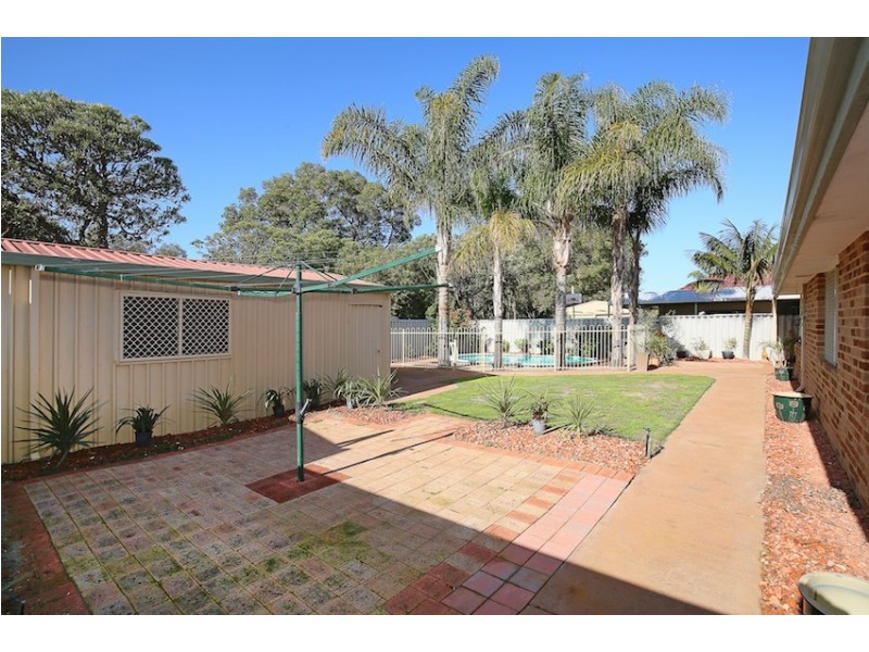 4 Willoughbridge Crescent, Erskine WA 6210