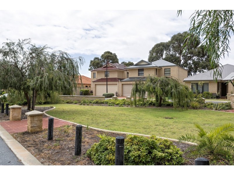 18/27 Meadow Springs Drive, Meadow Springs WA 6210