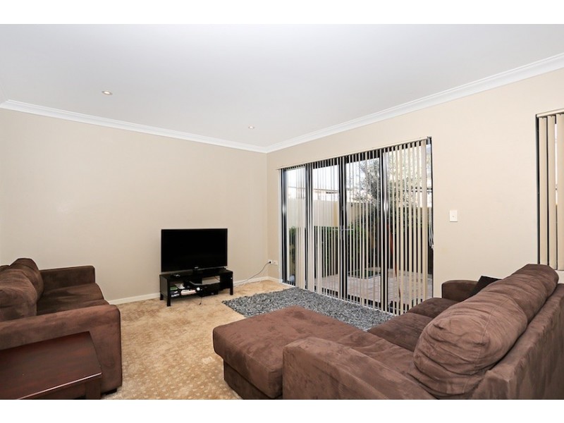 6/2 The Pass, Dawesville WA 6211