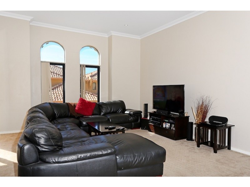 6/2 The Pass, Dawesville WA 6211