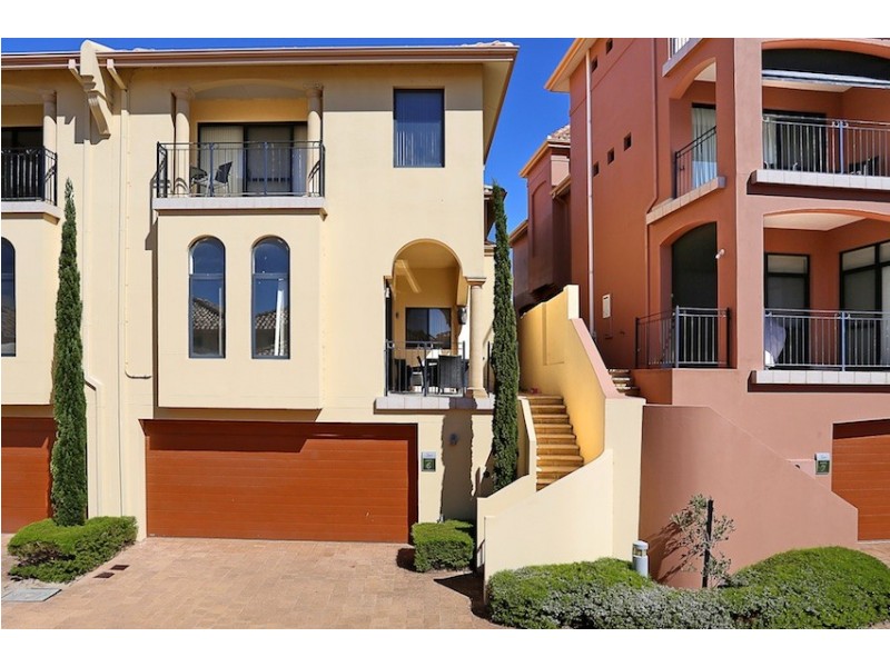 6/2 The Pass, Dawesville WA 6211