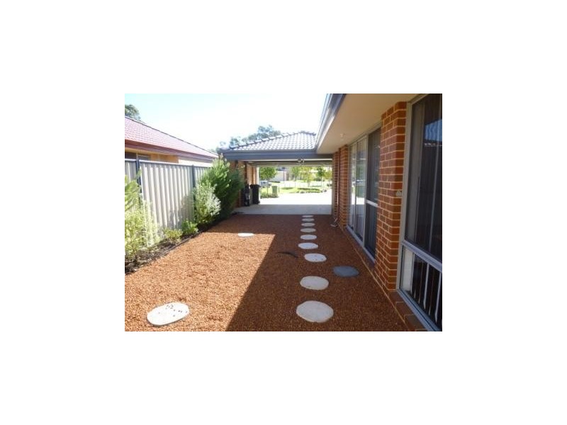 8 Bunker Retreat, Meadow Springs WA 6210