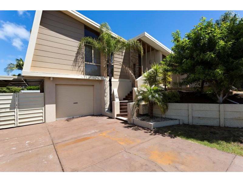 8 Barkley Place, Halls Head WA 6210