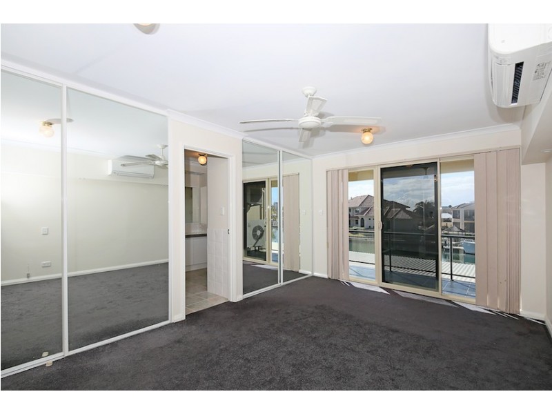 2/5 Weatherley Place, Halls Head WA 6210