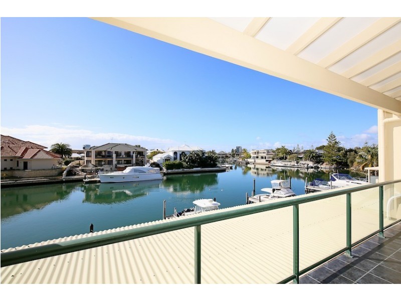 2/5 Weatherley Place, Halls Head WA 6210