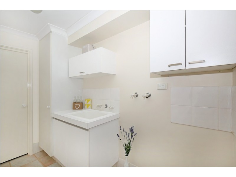 2/5 Weatherley Place, Halls Head WA 6210