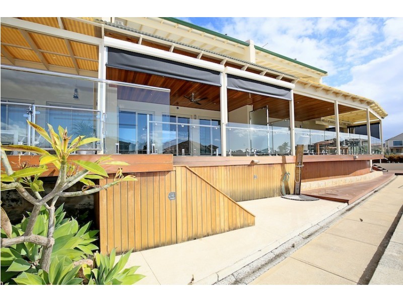 2/5 Weatherley Place, Halls Head WA 6210