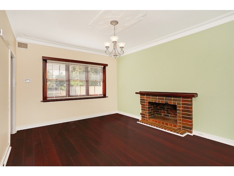 10 Paterson Road, Pinjarra WA 6208