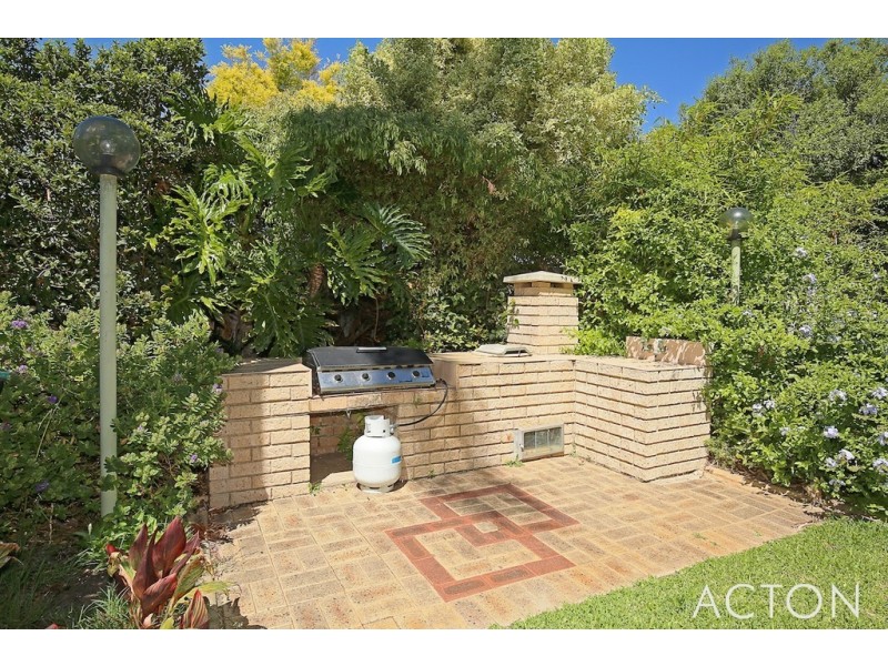 107 Leslie Street, Dudley Park WA 6210