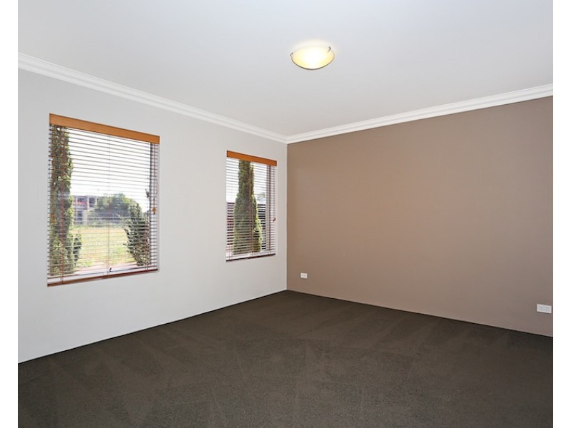 8A Sirrocco Drive, Erskine WA 6210