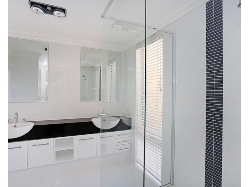 8A Sirrocco Drive, Erskine WA 6210
