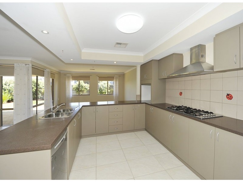 54 Seascapes Boulevard, Halls Head WA 6210