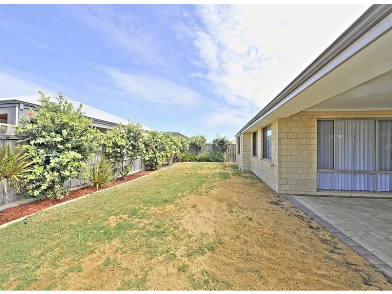 54 Seascapes Boulevard, Halls Head WA 6210