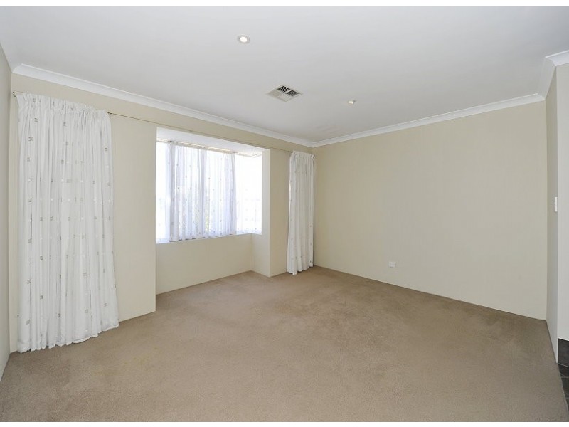 54 Seascapes Boulevard, Halls Head WA 6210
