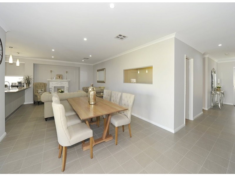 20 Dotterel Drive, Dudley Park WA 6210