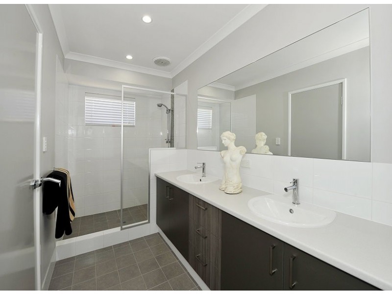 20 Dotterel Drive, Dudley Park WA 6210