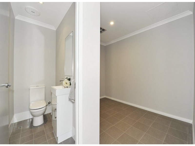 20 Dotterel Drive, Dudley Park WA 6210