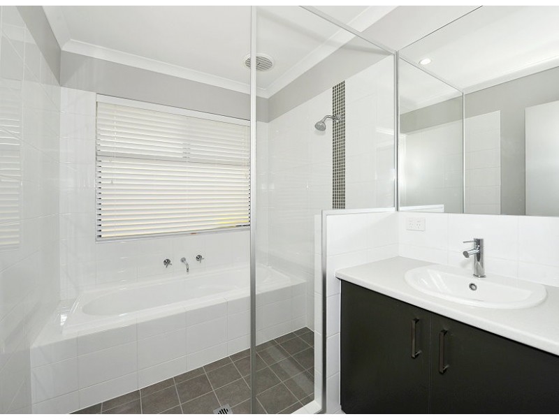 20 Dotterel Drive, Dudley Park WA 6210