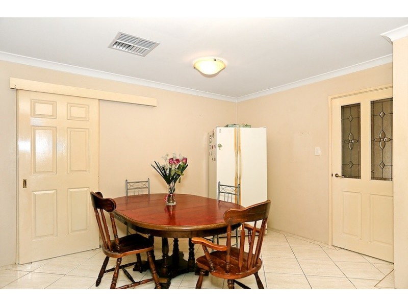 99 Peelwood Parade, Halls Head WA 6210