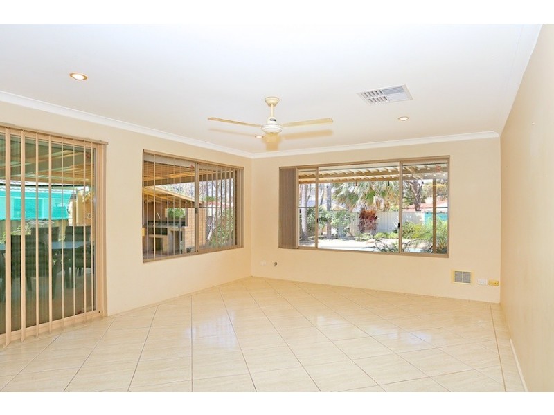 99 Peelwood Parade, Halls Head WA 6210