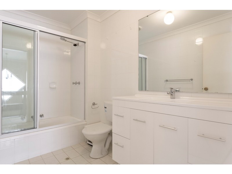 77 Waterside Drive, Dudley Park WA 6210