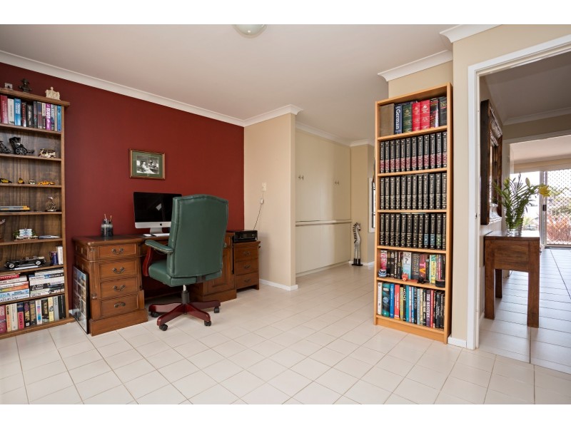 77 Waterside Drive, Dudley Park WA 6210