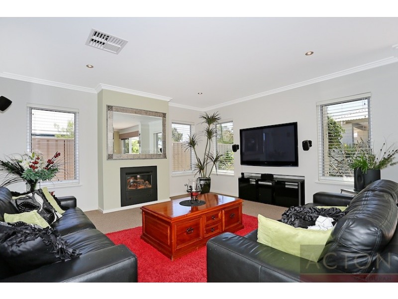 14 Duke Street, Falcon WA 6210