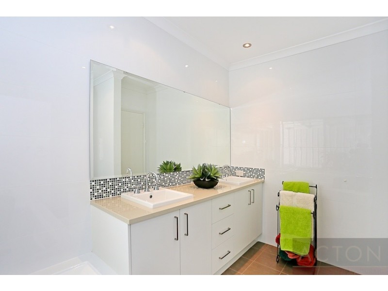 14 Duke Street, Falcon WA 6210