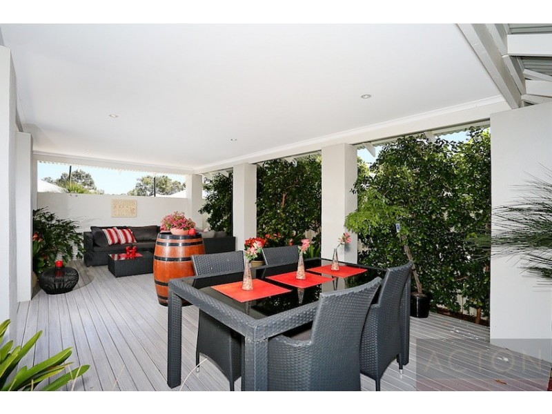 14 Duke Street, Falcon WA 6210