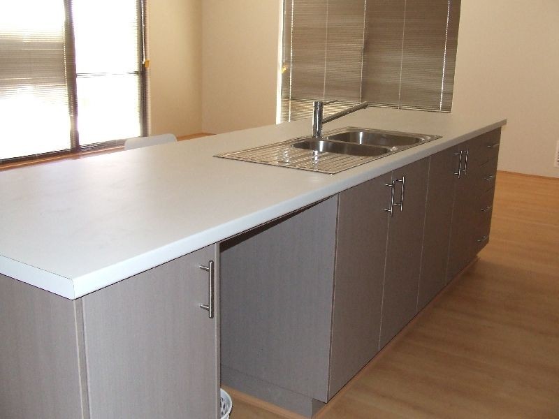 98 Hudson Drive, Dudley Park WA 6210