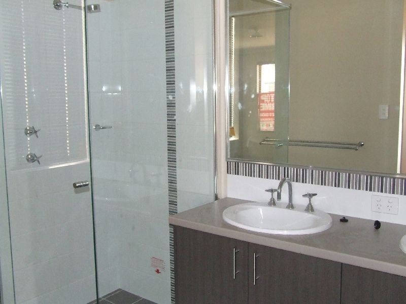 98 Hudson Drive, Dudley Park WA 6210