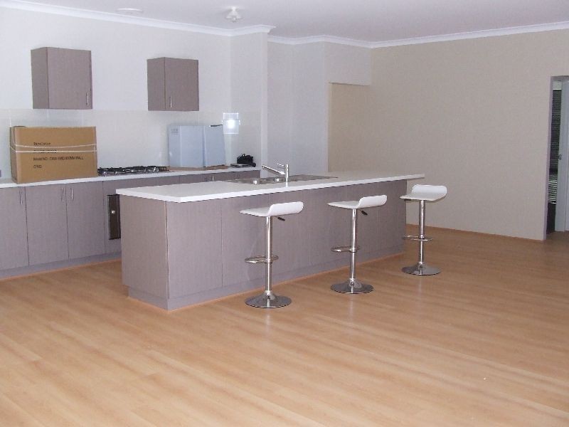 98 Hudson Drive, Dudley Park WA 6210