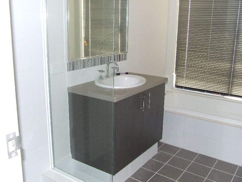 98 Hudson Drive, Dudley Park WA 6210