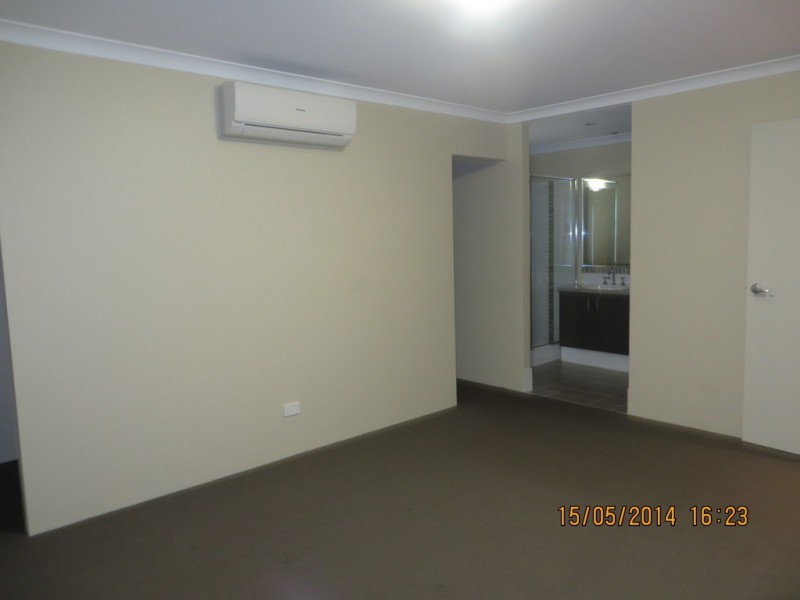 98 Hudson Drive, Dudley Park WA 6210