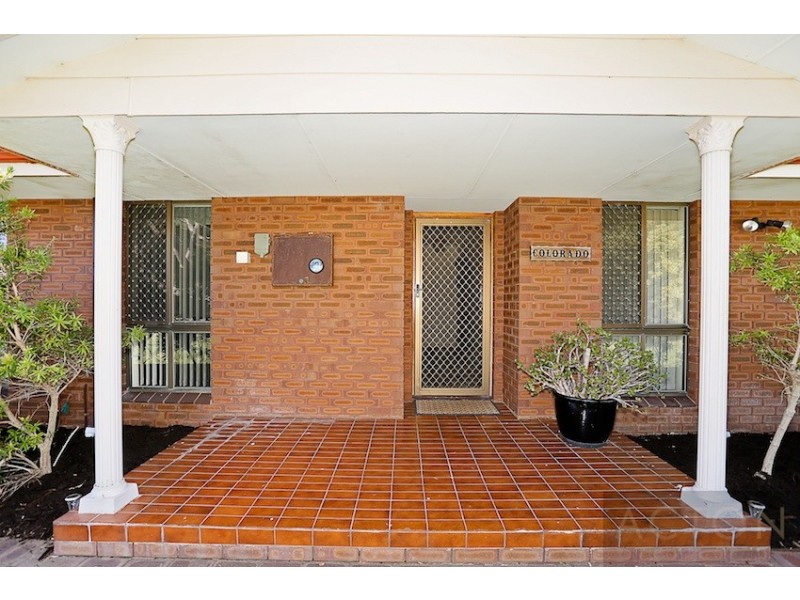 2 Muir Place, Halls Head WA 6210