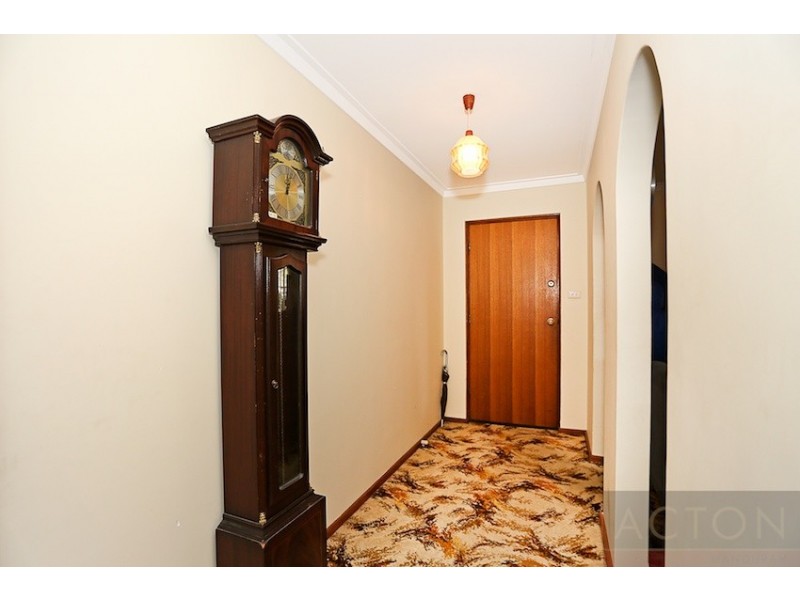 2 Muir Place, Halls Head WA 6210