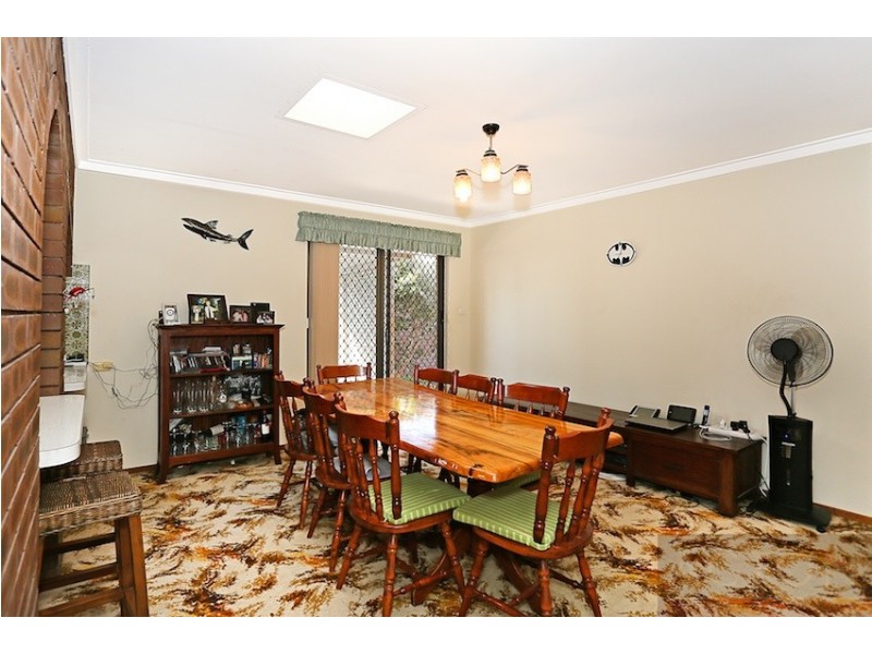 2 Muir Place, Halls Head WA 6210