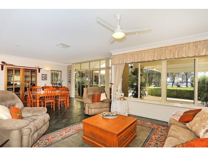 20 Bulara Road, Greenfields WA 6210