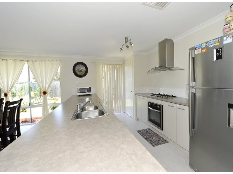 30 Wanjeep Street, Dudley Park WA 6210