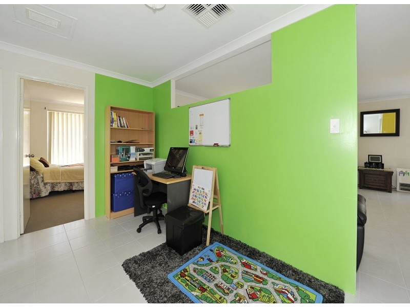 30 Wanjeep Street, Dudley Park WA 6210