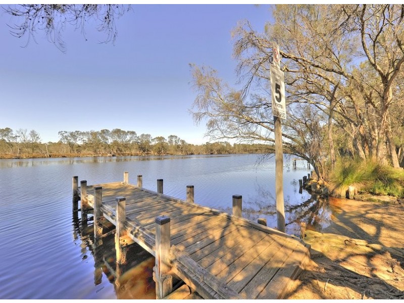 30 Wanjeep Street, Dudley Park WA 6210