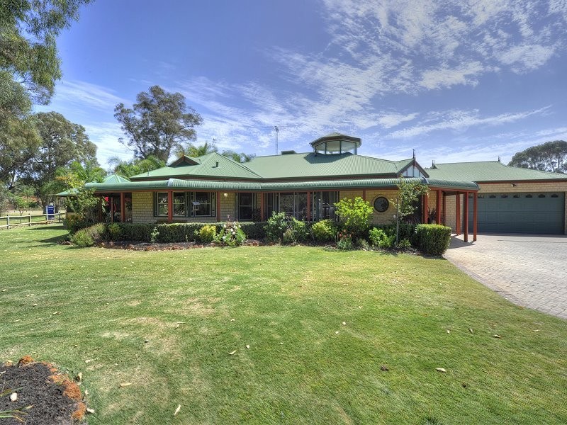 2 Palomino Place, Greenfields WA 6210