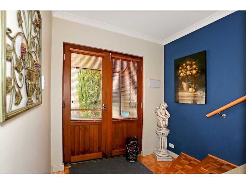 8/40 Rialto Place, Halls Head WA 6210