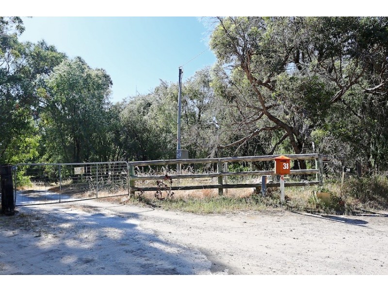 38 Sharee Close, Lake Clifton WA 6215