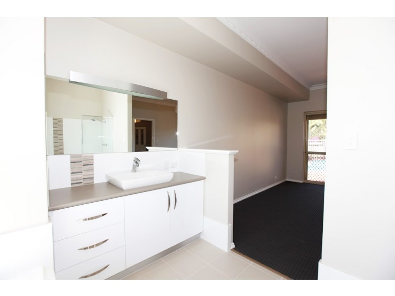 6 St Andrews Court, Halls Head WA 6210