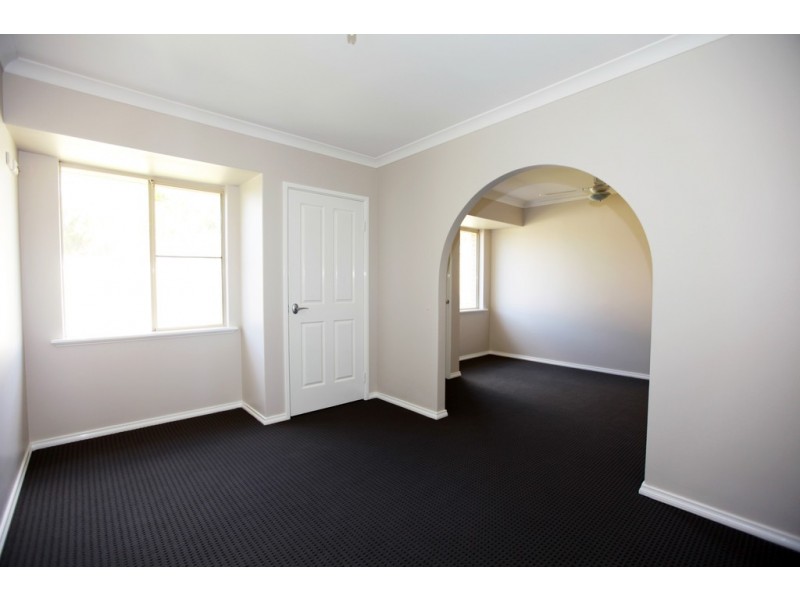 6 St Andrews Court, Halls Head WA 6210