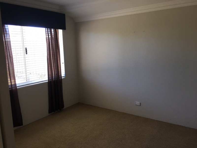 186 Peelwood Parade, Halls Head WA 6210