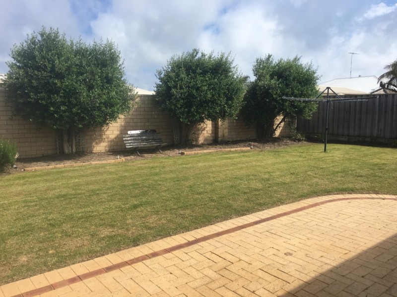 186 Peelwood Parade, Halls Head WA 6210