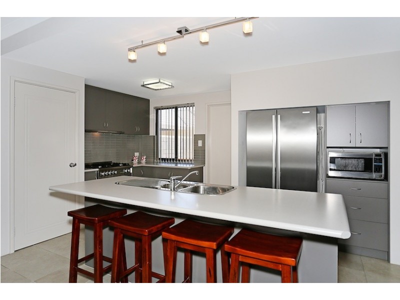 117 Darwin Terrace, Dudley Park WA 6210